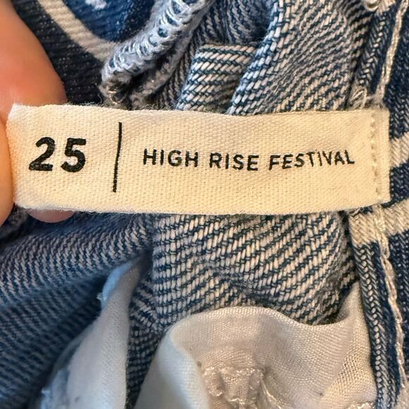 Pacsun Smiley Face Peace Signs High Waisted Festival Denim Shorts Size 25 - Picture 4 of 5